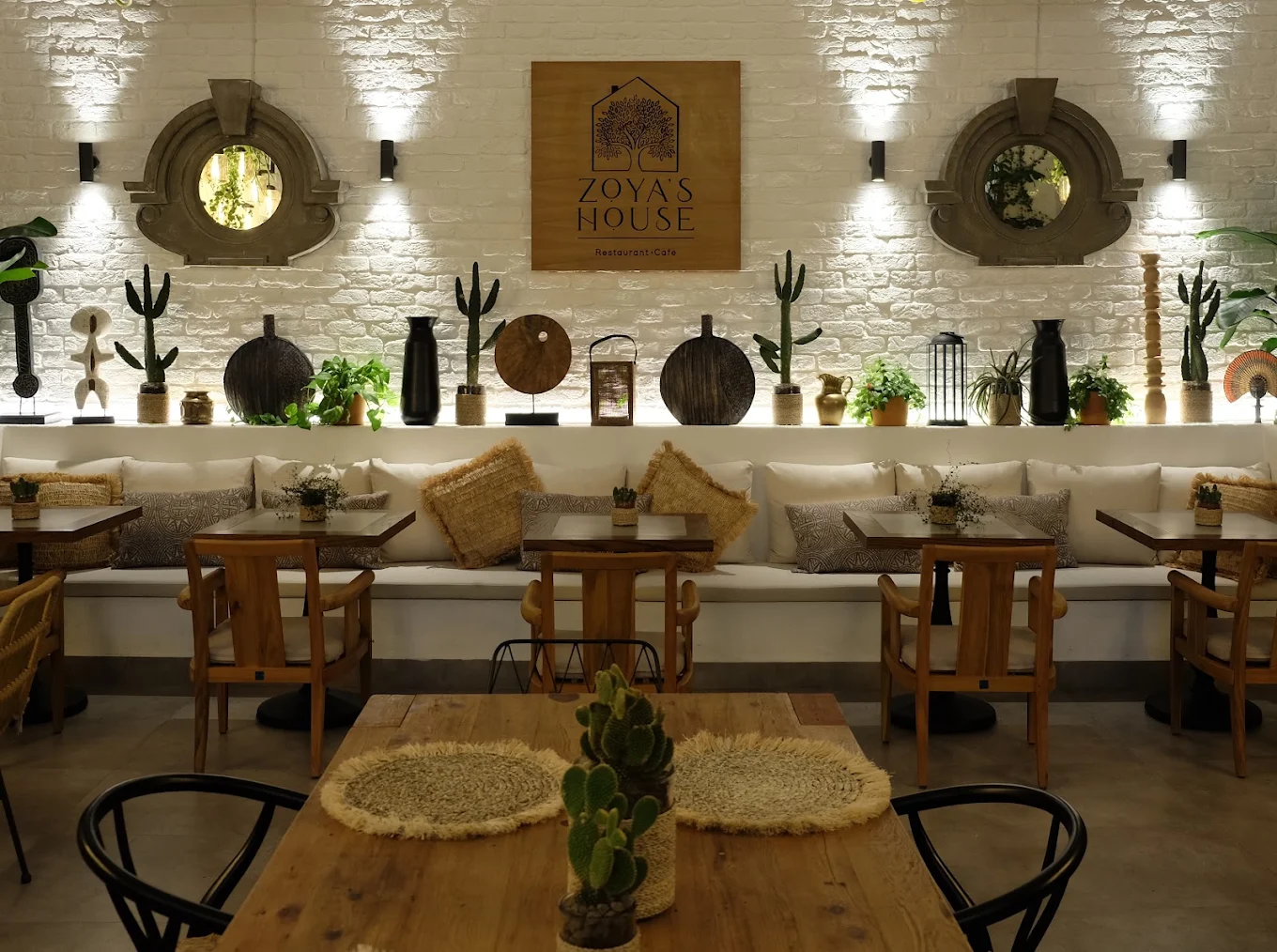 Zoya's Ambience